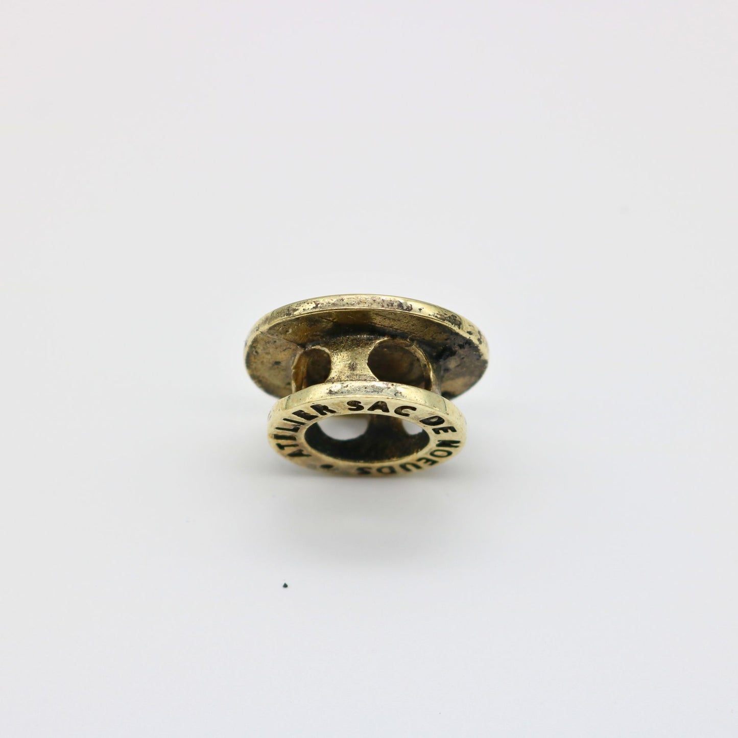 Perle-bouton Atelier sac de noeuds